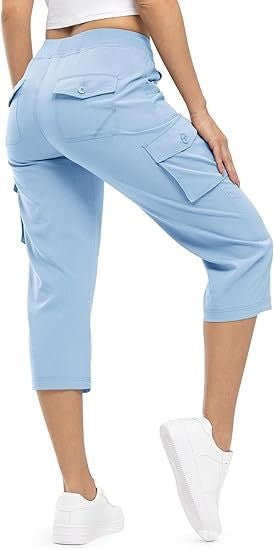 Women's capri cargo pants in Bermuda length with high waist and patch flap pockets Mune Fashion