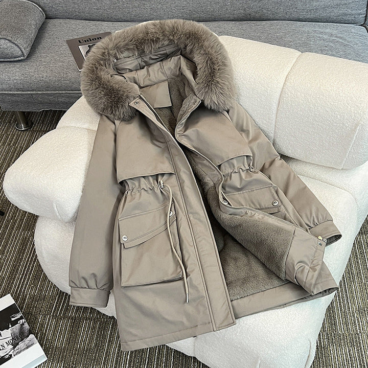 Ladies Fashionable Winter Parka with Cozy Inner Lining and Practical Pockets Mune