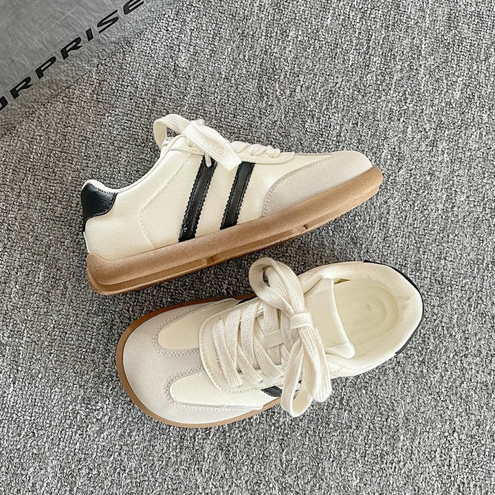 Women's fashionable sneakers with sporty design and comfortable cushioning Mune Fashion