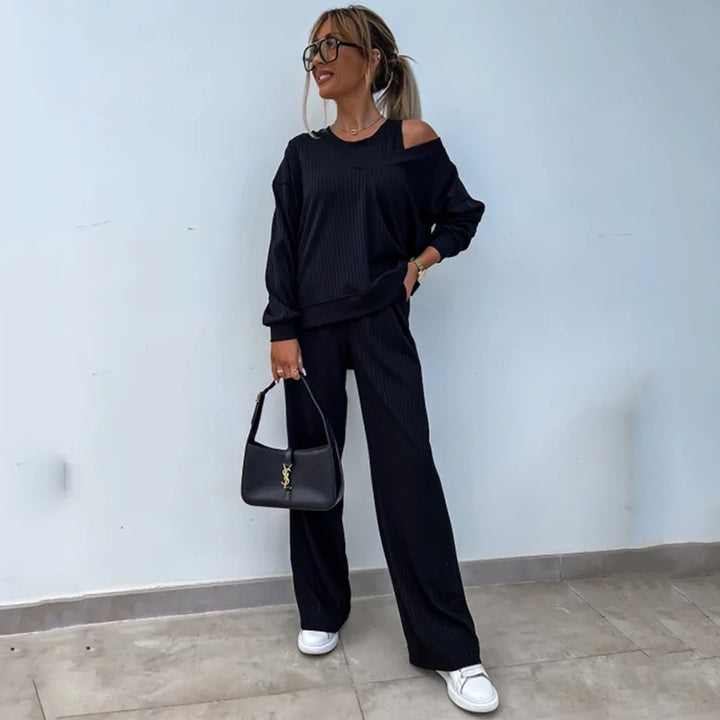 Women's elegant ribbed two-piece lounge set with one-sided off-shoulder cut and wide palazzo pant leg Mune Fashion