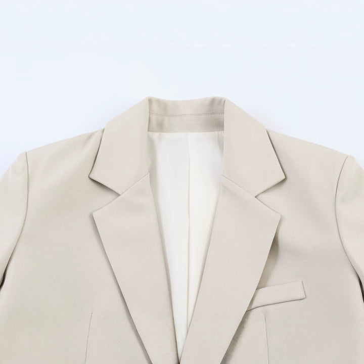 Women's Tailored Blazer with Soft Lapels and Welt Pockets Mune Fashion