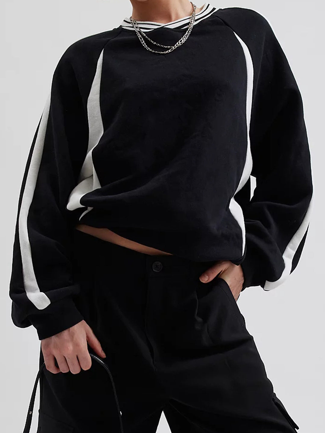 Women Oversize Sweatshirt with Raglan Sleeves and Contrast Stripes Mune Fashion