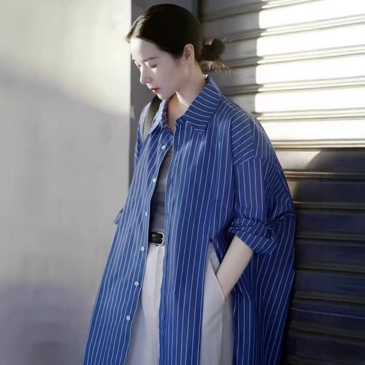 Women's longline shirt with pinstripes, oversized silhouette and extended hem Mune Fashion