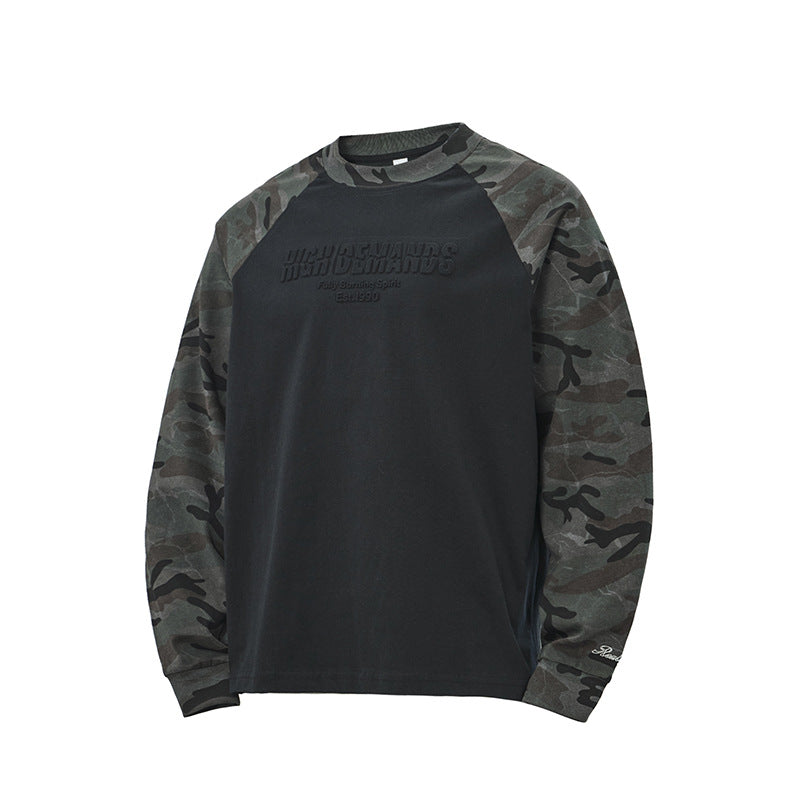 Unisex Oversize Sweatshirt with Camouflage Raglan Sleeves and Embossed Front Logo Mune Fashion