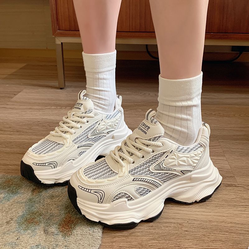 Women's Sporty Chunky Sneakers with Breathable Mesh Structure and Cushioned Sole Mune Fashion