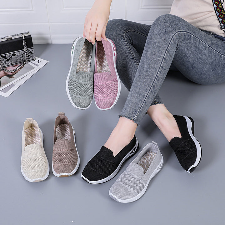 Women’s seamless knitted slip-on walking slipper with elastic heel support and grippy thermoplastic rubber sole Mune Fashion