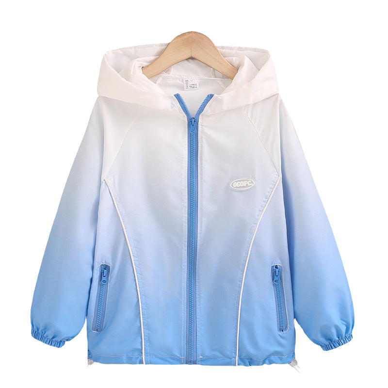 Women's lightweight hooded windbreaker with zipper and concealed pockets Mune Fashion