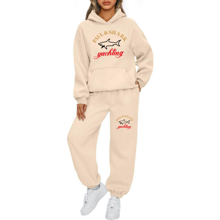 Women's oversized hoodie and jogger set with hood, kangaroo pocket, and ribbed cuffs Mune Fashion
