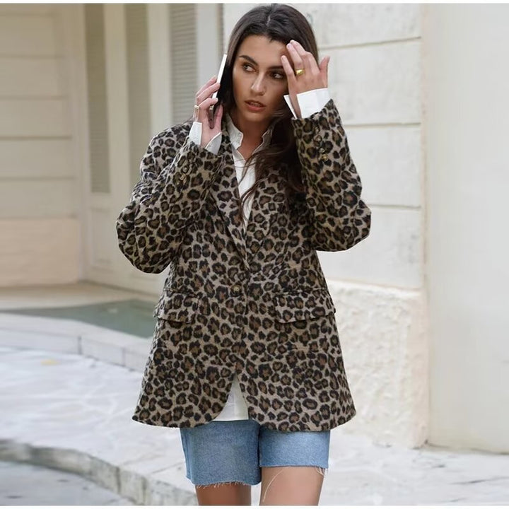 Women's Leopard Print Boucle Blazer with Notched Collar and Flap Pockets Mune Fashion