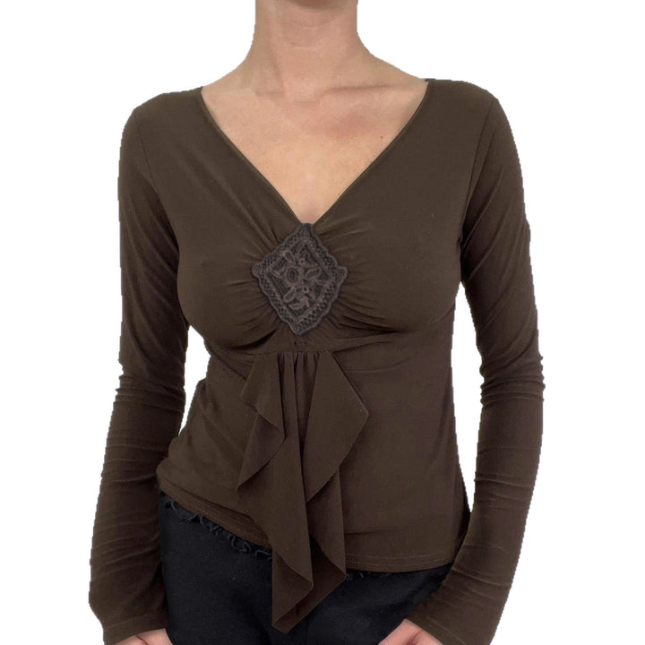 Women's figure-hugging long sleeve shirt with draped front and crocheted central applique Mune Fashion