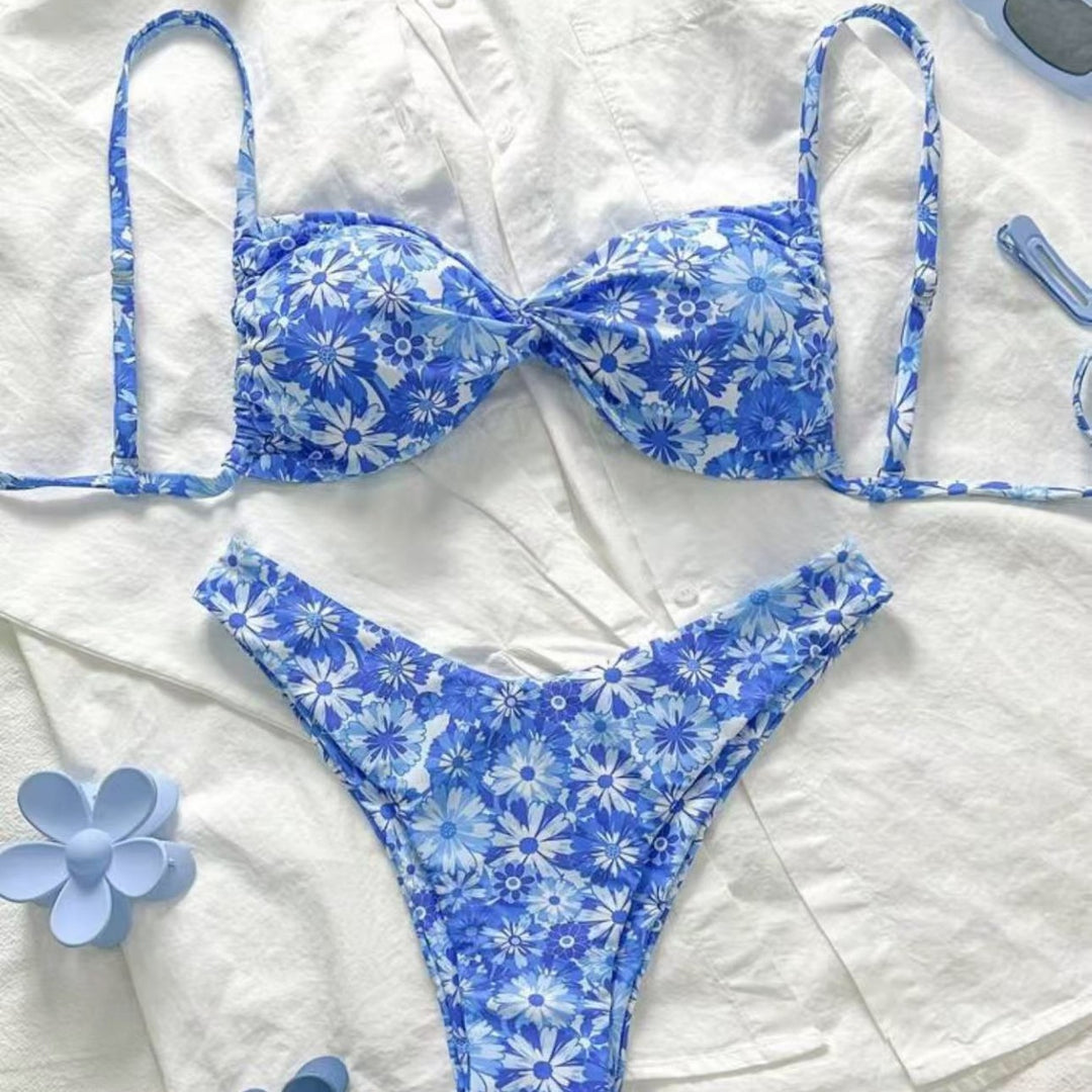 Women's Triangle Bikini with Floral Design Mune Fashion