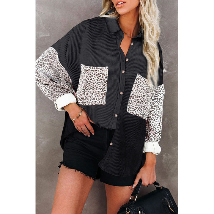 Women's oversized shirt blouse with textured fabric, contrast sleeves in leopard print and patch pockets Mune Fashion