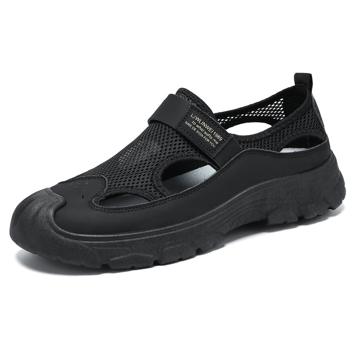 Ladies' breathable mesh Mary Jane sneakers with Velcro closure, reinforced toe cap, and slip-resistant platform outsole Mune Fashion