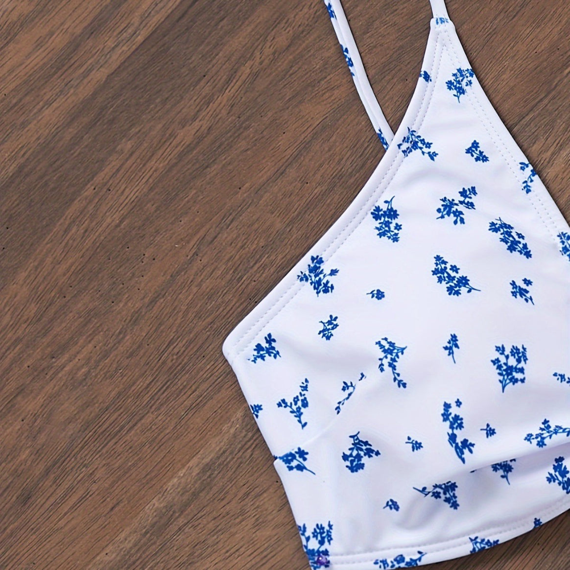 Women's Triangle Bikini with Floral Pattern and Adjustable Tying System Mune Fashion