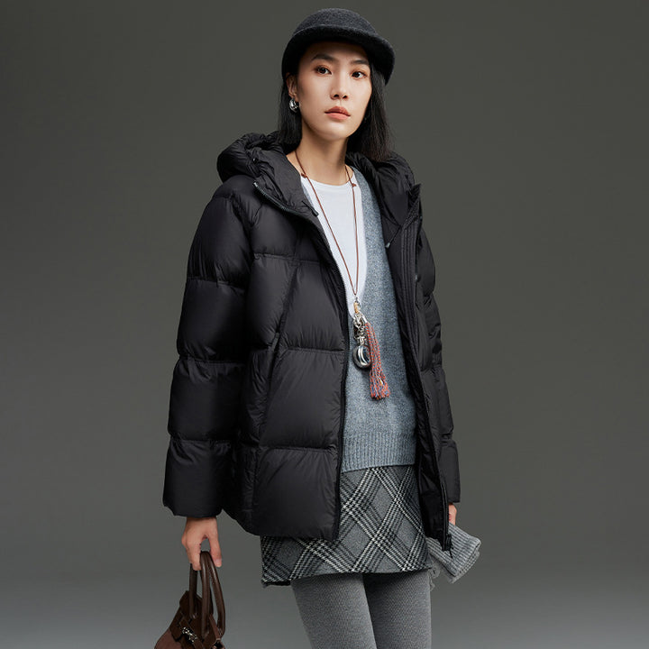 Women short cut boxy quilted jacket with detachable hood and thermo insulation Mune Fashion