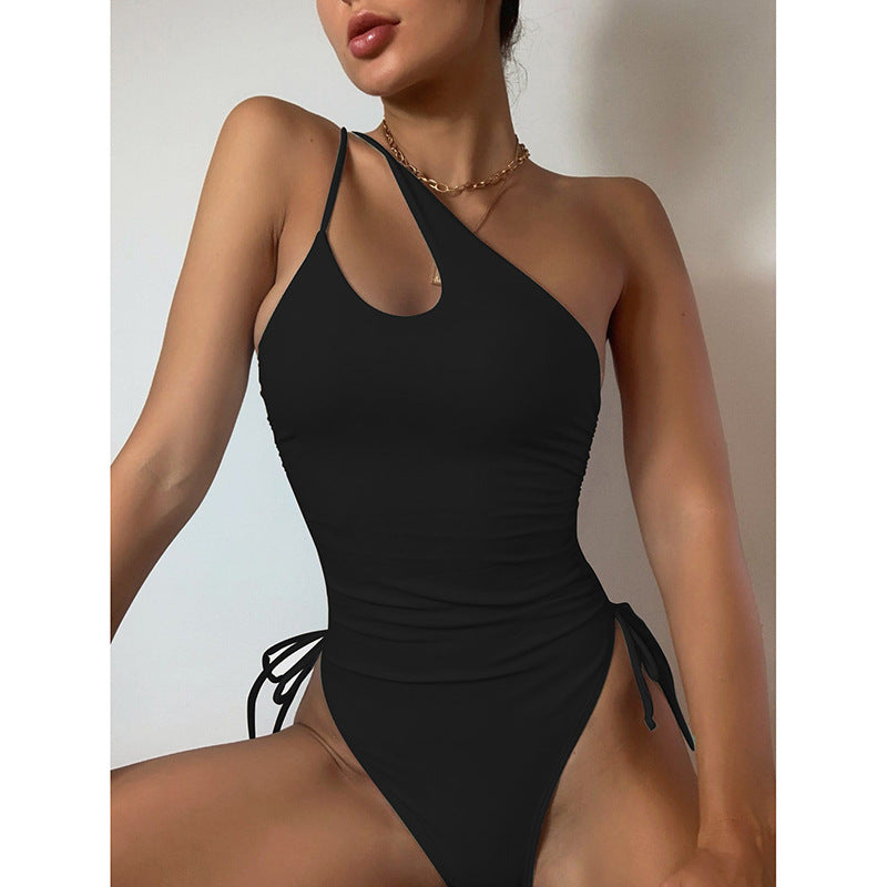 Women One-sided Swimsuit with Elegant Cut-Out Design Mune Fashion