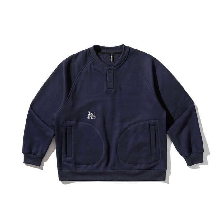 Men's sweatshirt with button placket in Henley style, raglan sleeves and patch round pockets Mune Fashion