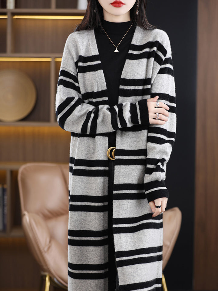 Women Oversize Long Cardigan made of soft wool blend with contrasting block stripes Mune Fashion