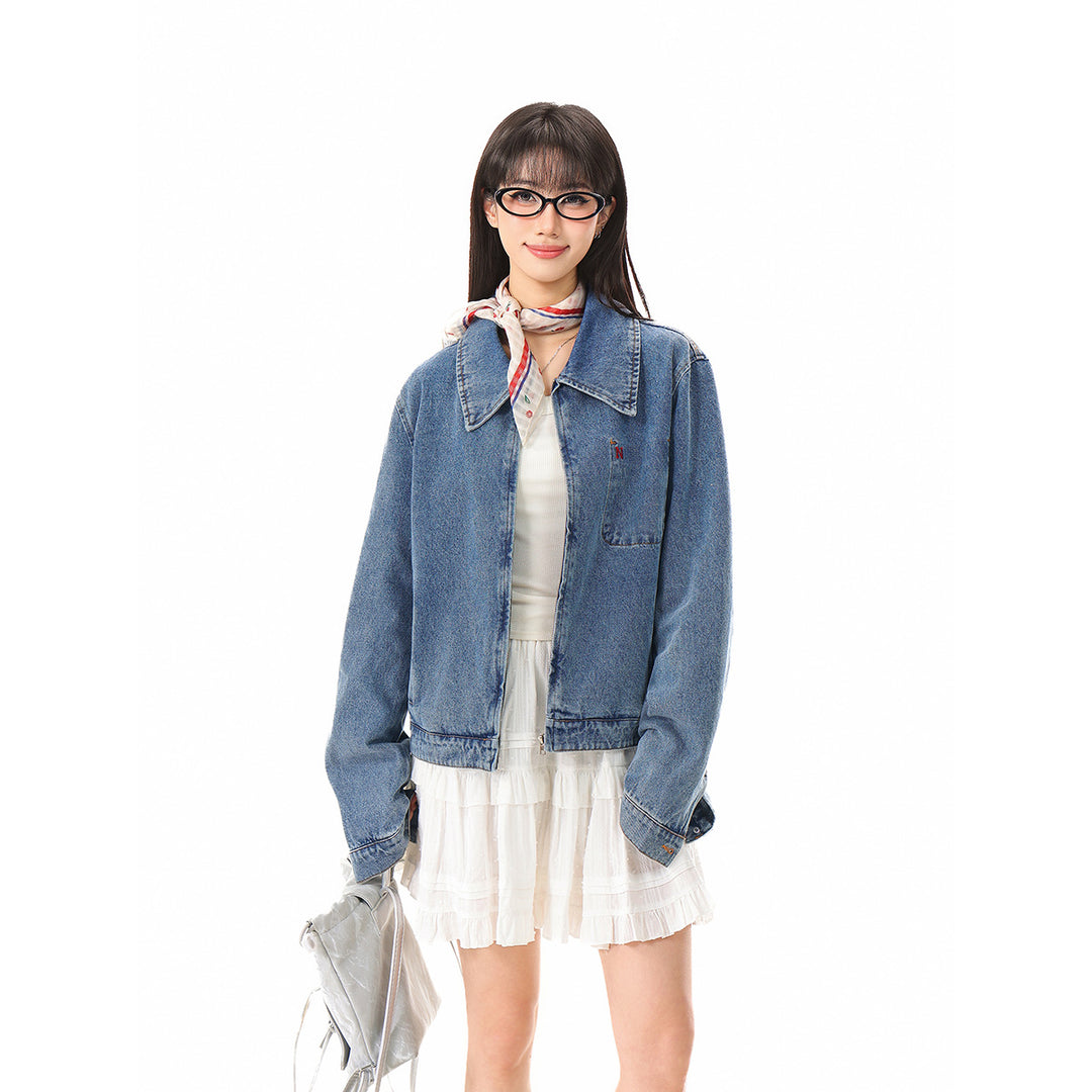 Women's Short Oversized Denim Jacket with Full Zipper and Chest Pocket Mune Fashion