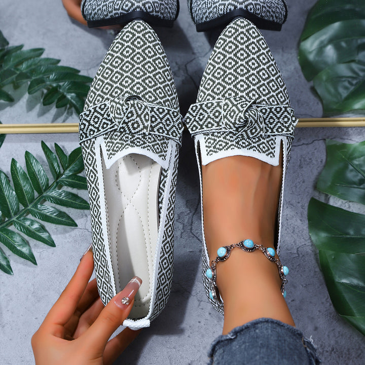 Women's woven lace slippers with decorative bow and padded comfort footbed Mune Fashion
