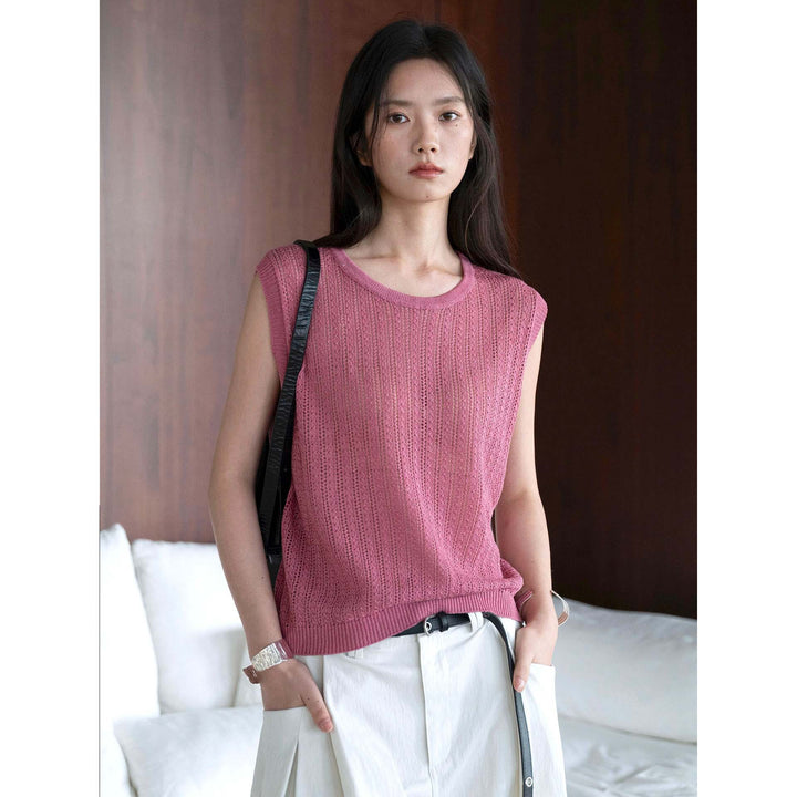 Ladies Sleeveless Fine Knit Top with Textured Stitch Look Mune Fashion