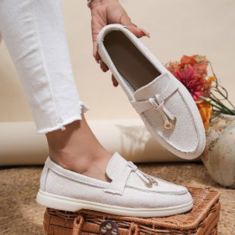 Women's comfortable Slip-On Loafer with decorative tassel trim and ergonomic rubber sole Mune Fashion