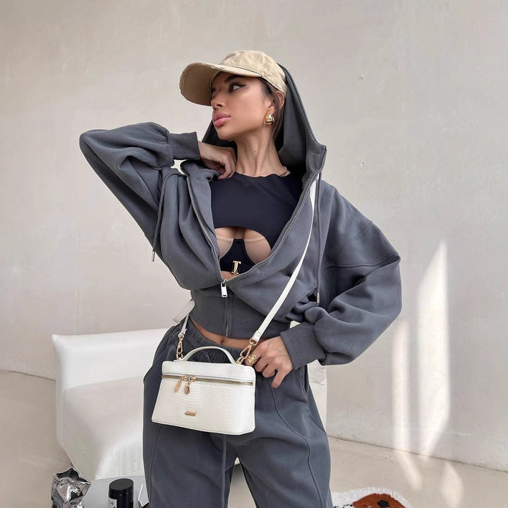 Ladies Two-Piece Loungewear Set with Short Zip Hoodie and High-Waisted Wide Jogging Pants Mune Fashion
