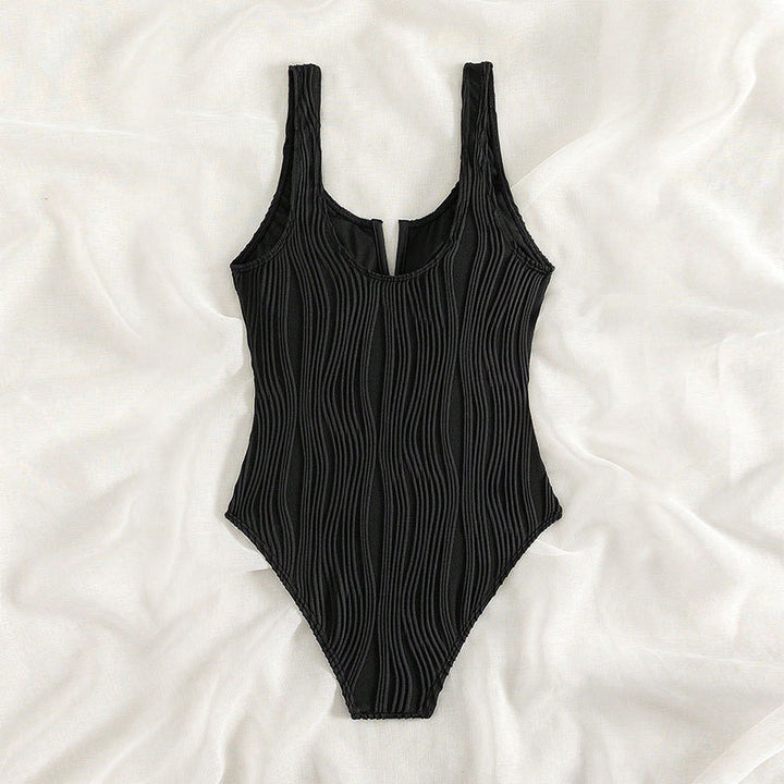Women's High-Cut Swimsuit with Textured Design Mune Fashion
