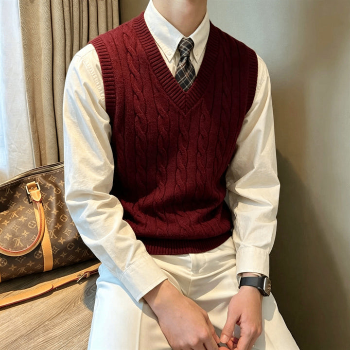 Men's Sleeveless Cable Knit Vest with V-Neck and Fine Rib Edge Mune Fashion