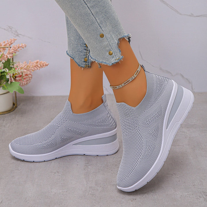 Women's Comfortable Wedge Sneakers made of breathable knitted material Mune Fashion