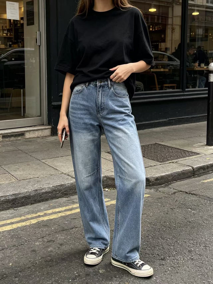 Ladies high-waisted wide jeans with straight leg, knee patches and classic five-pocket cut Mune Fashion