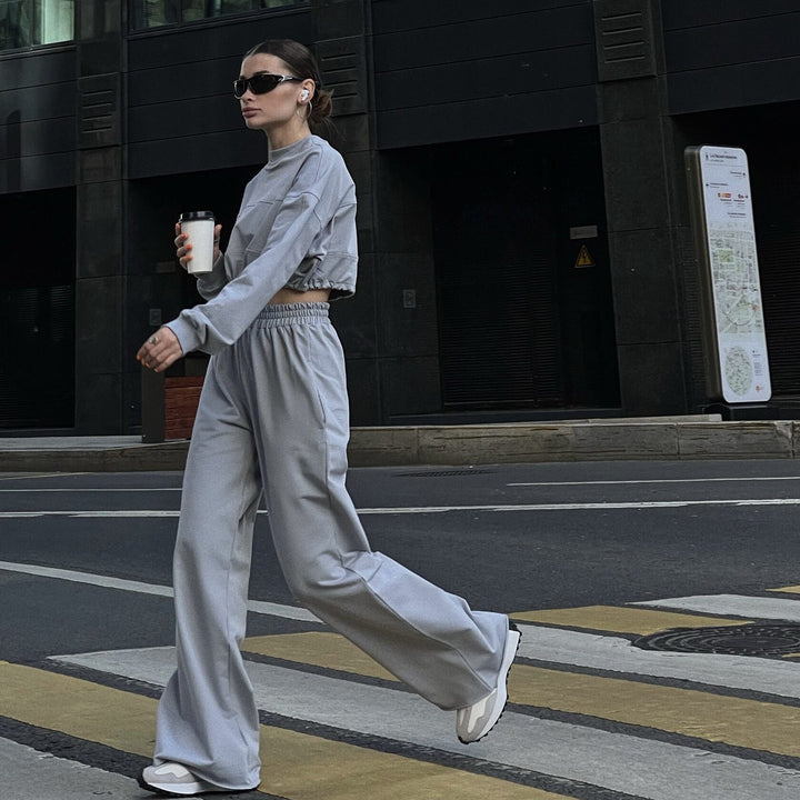 Women Cropped Loungewear Set with gathered drawstring and wide high-waist pants Mune Fashion