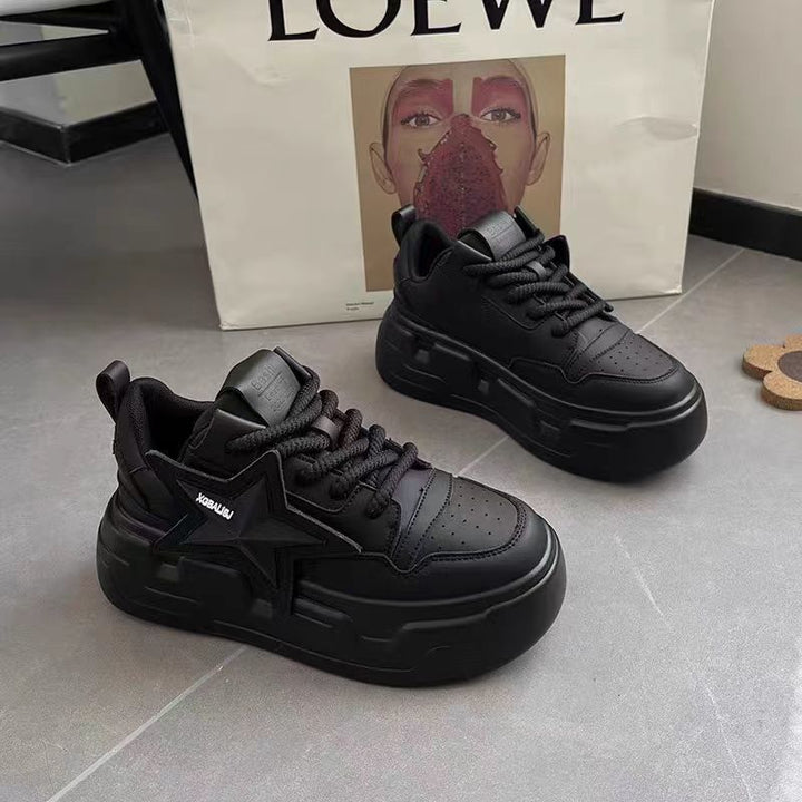 Women's sporty sneakers with structured upper material and cushioning sole Mune Fashion