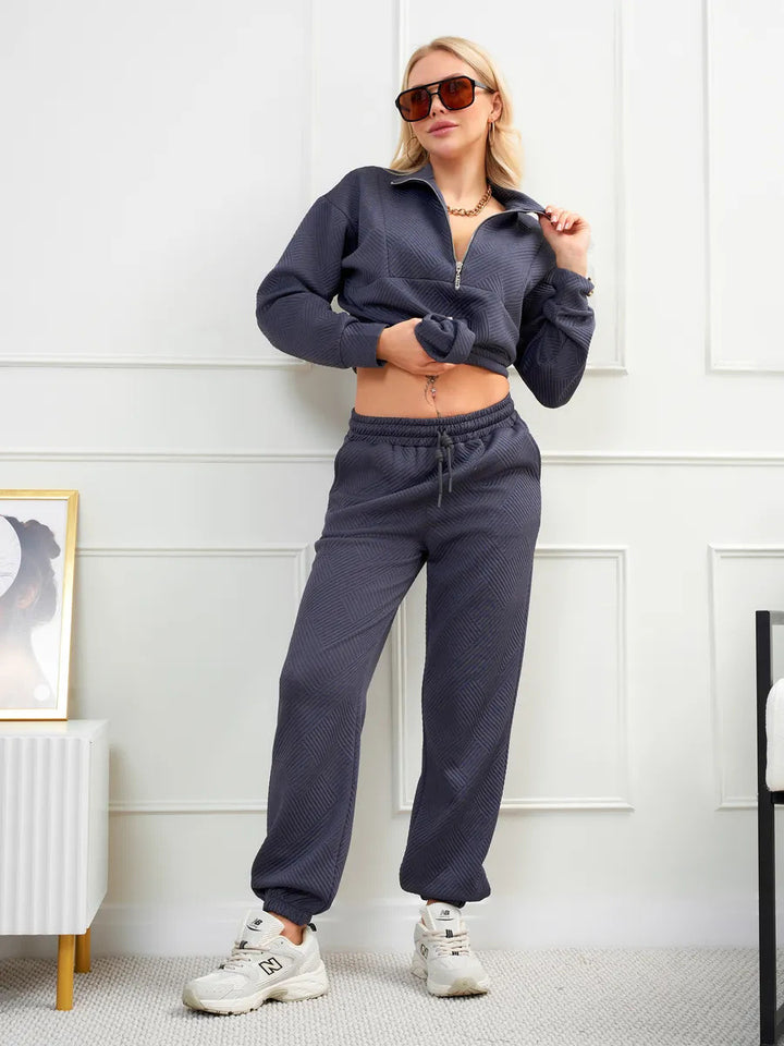 Women's padded lounge suit with half zip and elastic comfort pants Mune Fashion