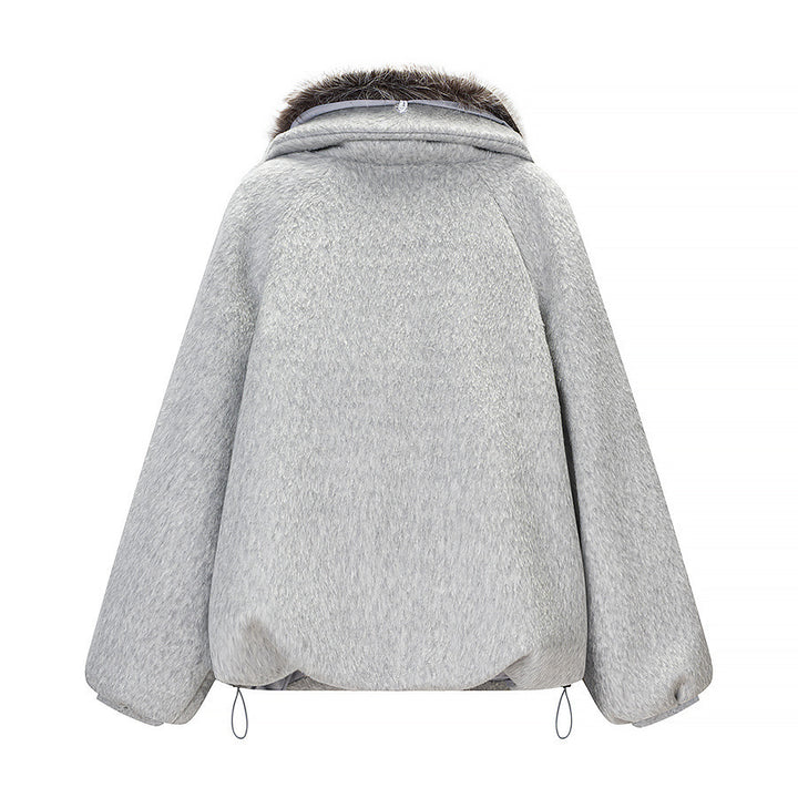 Women's short jacket made of faux fur in oversized cut with voluminous faux fur collar Mune Fashion