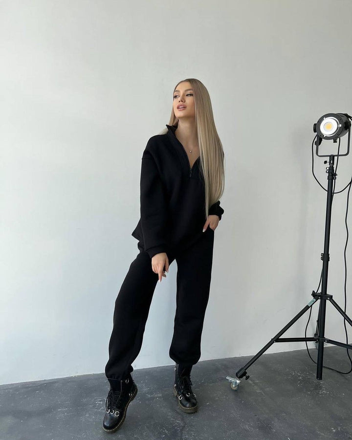 Women Cropped Sweatshirt Set with High Collar and High Waist Jogging Pants Mune Fashion