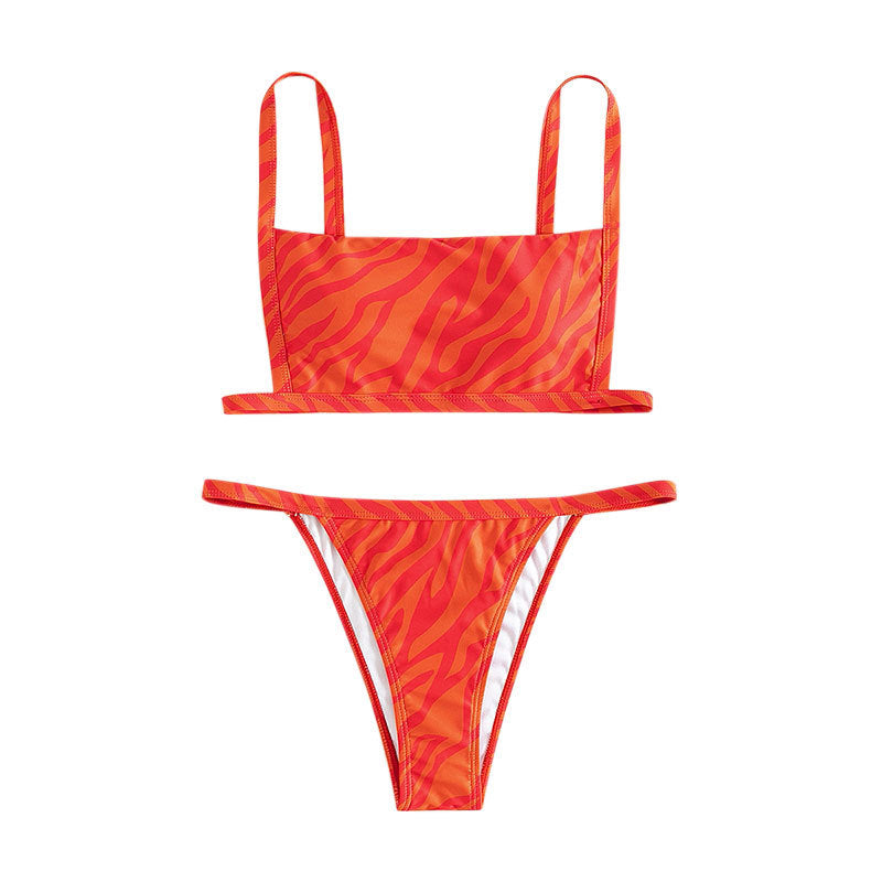 Women's bandeau bikini set with sporty cut and trendy animal print