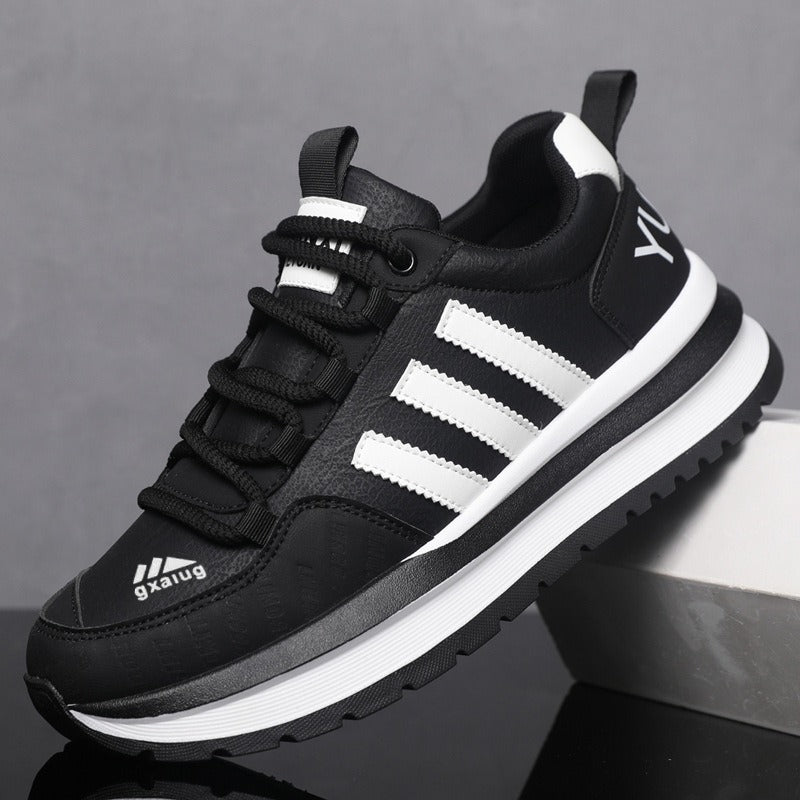 Women's platform sneaker with thick tread sole and padded collar Mune Fashion