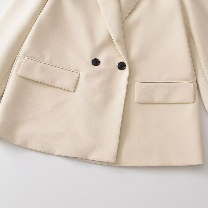 Women's Double Breasted Long Blazer with Lapel Collar, Tailored Fit and Patch Pockets