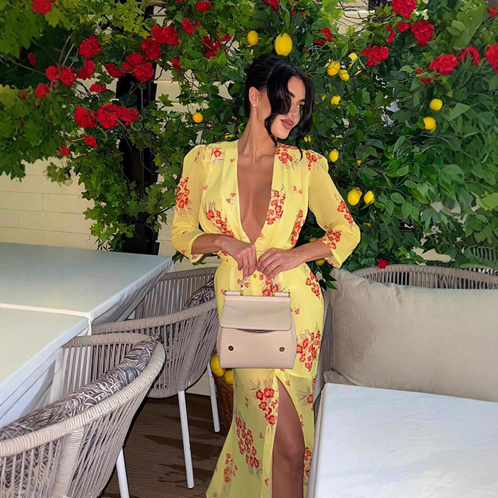 Women's maxi dress with deep V-neckline, tailored corset and high leg slit Mune Fashion
