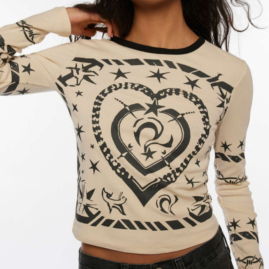 Women's Cropped Long Sleeve Shirt with Fitted Cut and Allover Heart Print Mune Fashion