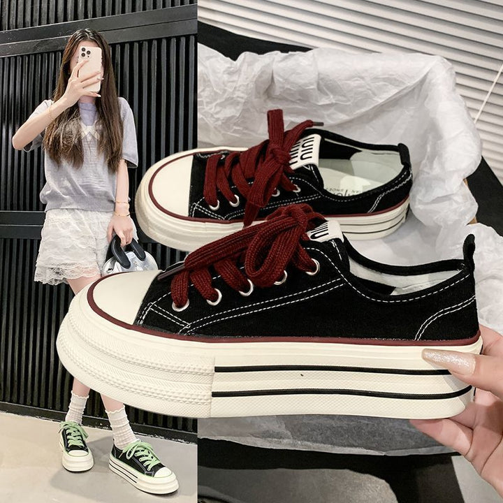 Women’s sporty sneakers with sturdy sole and breathable canvas by Mune Fashion