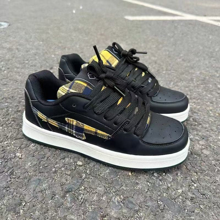 Women's sneakers in fashionable checkered design with comfortable cushioning Mune Fashion