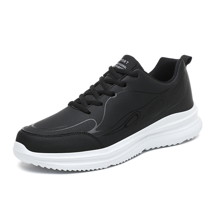 Men's discreet business-casual sneaker with synthetic smooth leather, padded collar, and profiled rubber grip Mune Fashion