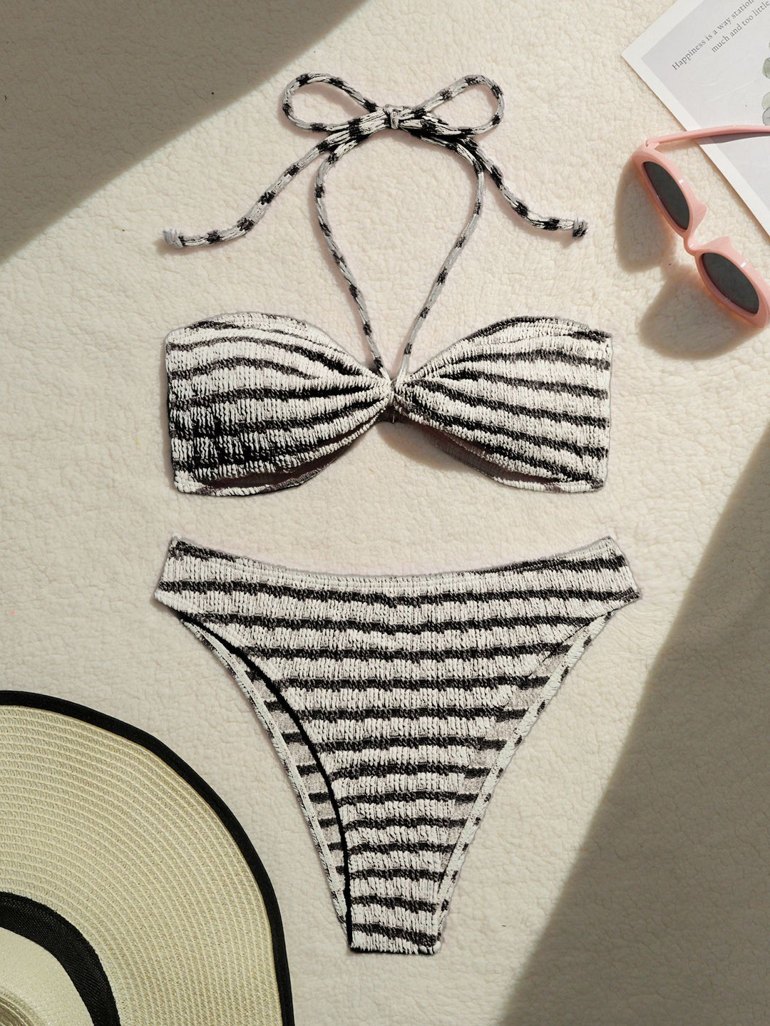 Women's bikini set with textured surface Mune Fashion