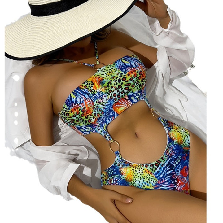 Women's One-Piece Swimsuit with Fashionable Cut-Out Design Mune Fashion