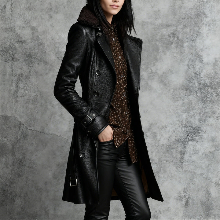 Women's double-breasted leather coat with lamb fur collar and fitted cut Mune Fashion