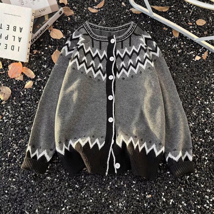 Women's Norwegian Cardigan in Oversize Cut with Round Neckline and Contrast Button Placket Mune Fashion