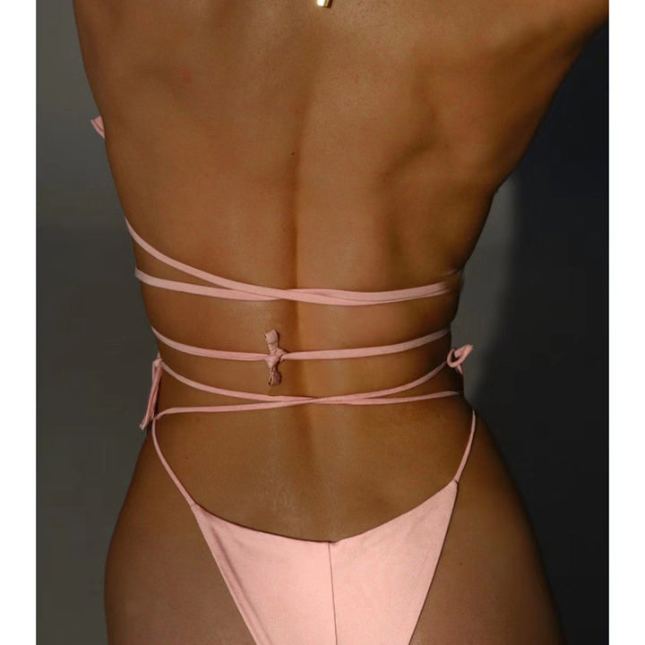 Women Bikini with Floral Decorations Mune Fashion