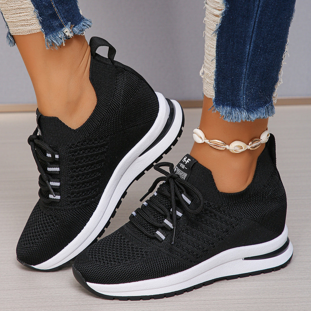 Women Wedge Sneaker made of Knit with Padded Platform Insole Mune Fashion